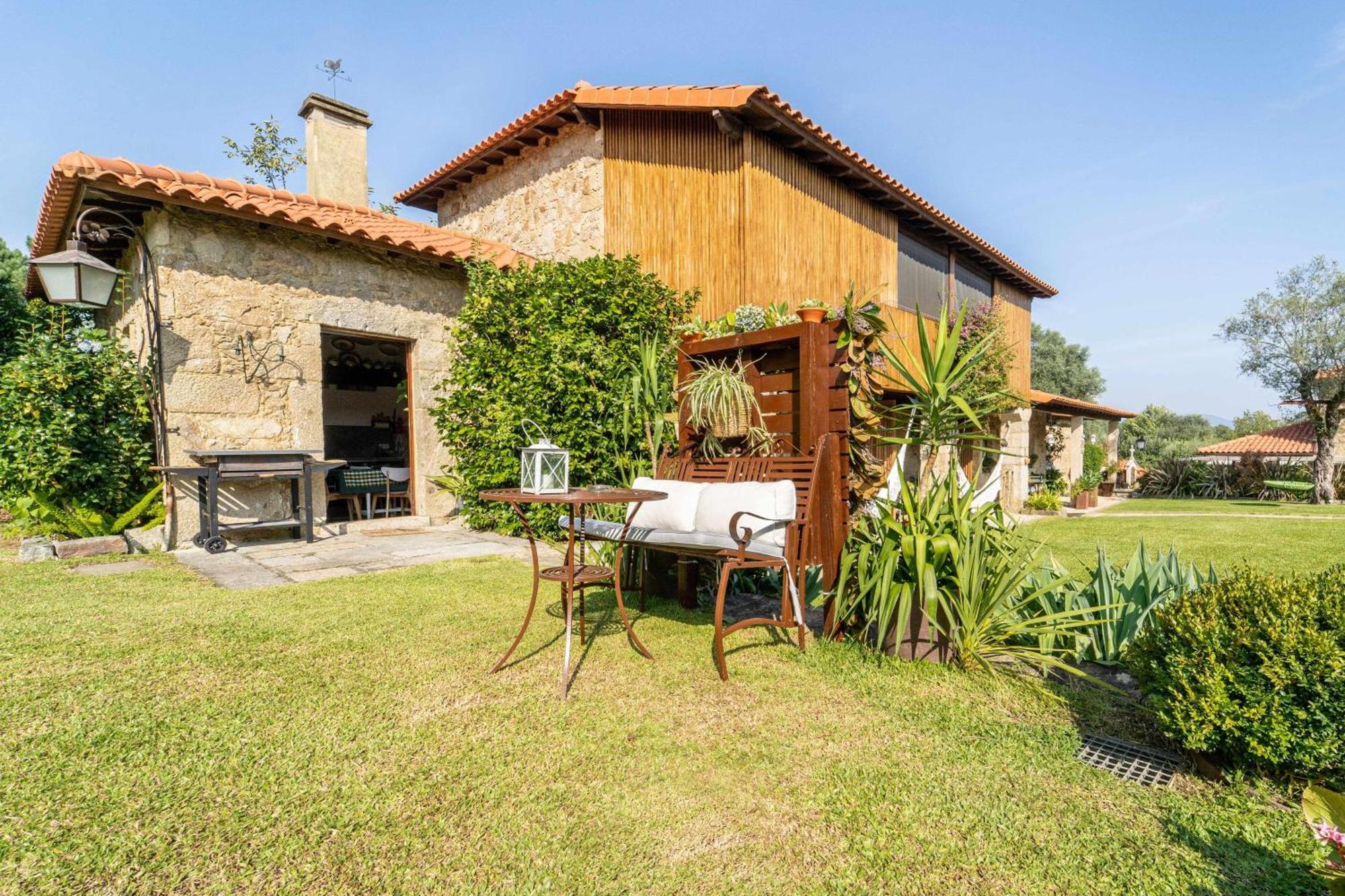 Casas Casal Do Carvalhal - Agroturismo Amares Buitenkant foto